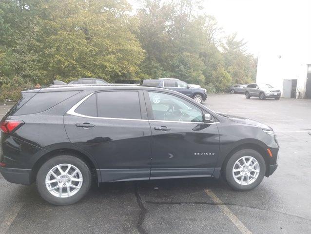 Photo of 2022 Mosaic Black Metallic Chevrolet Equinox