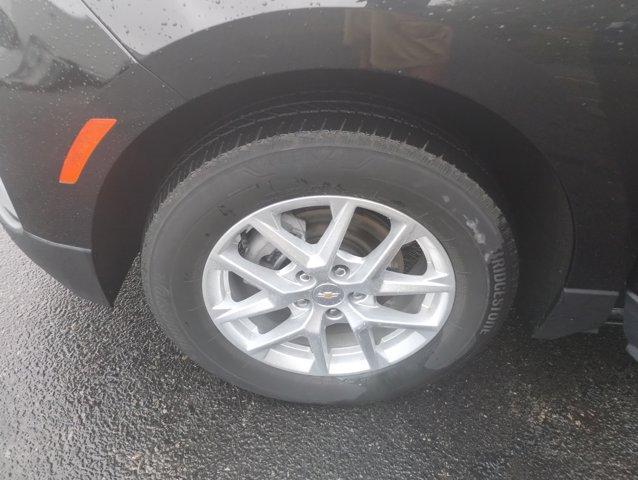 Photo of 2022 Mosaic Black Metallic Chevrolet Equinox