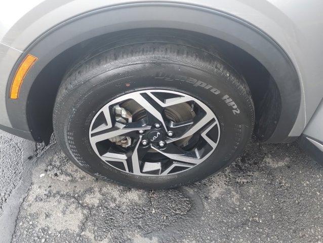 Photo of 2023 Steel Gray Kia Sportage