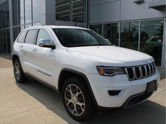 Photo of 2022 Bright White Clearcoat Jeep Grand Cherokee WK