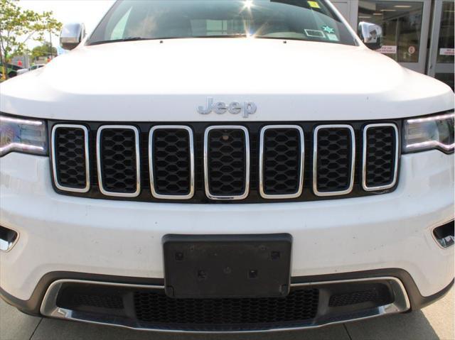 Photo of 2022 Bright White Clearcoat Jeep Grand Cherokee WK
