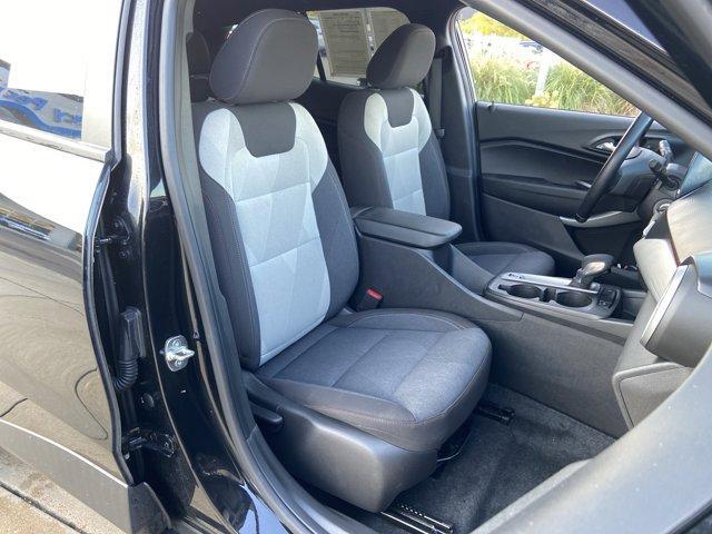 Photo of 2024 Mosaic Black Metallic Chevrolet Trax