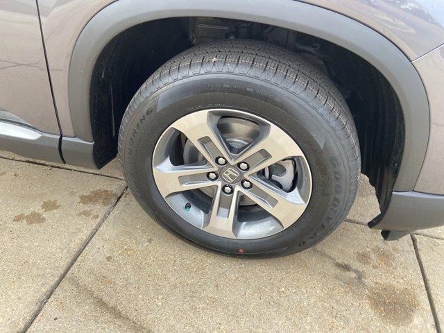 Photo of 2025 Gray Honda Pilot