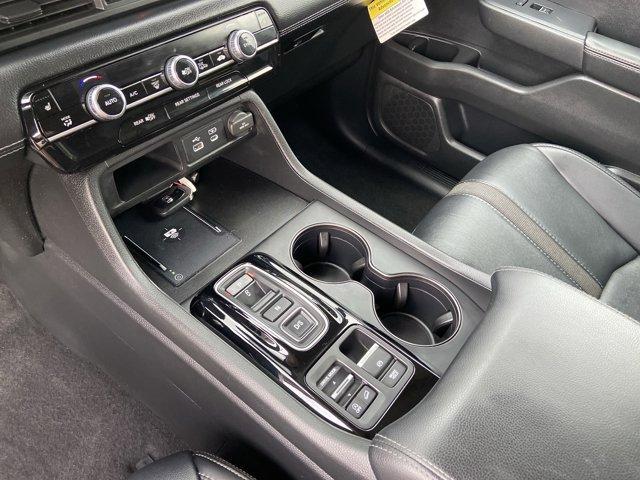 Photo of 2025 Gray Honda Pilot