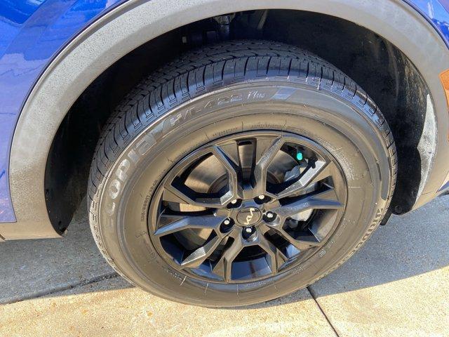 Photo of 2023 Sapphire Blue Kia Sportage