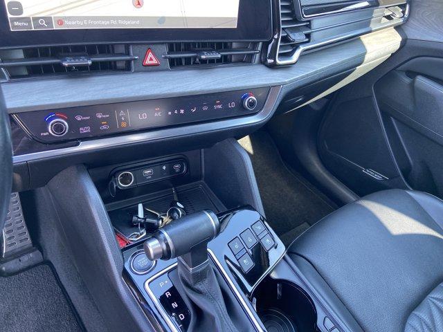 Photo of 2023 Sapphire Blue Kia Sportage