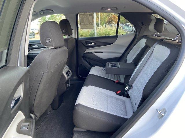 Photo of 2023 Summit White Chevrolet Equinox