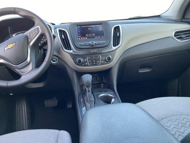 Photo of 2023 Summit White Chevrolet Equinox