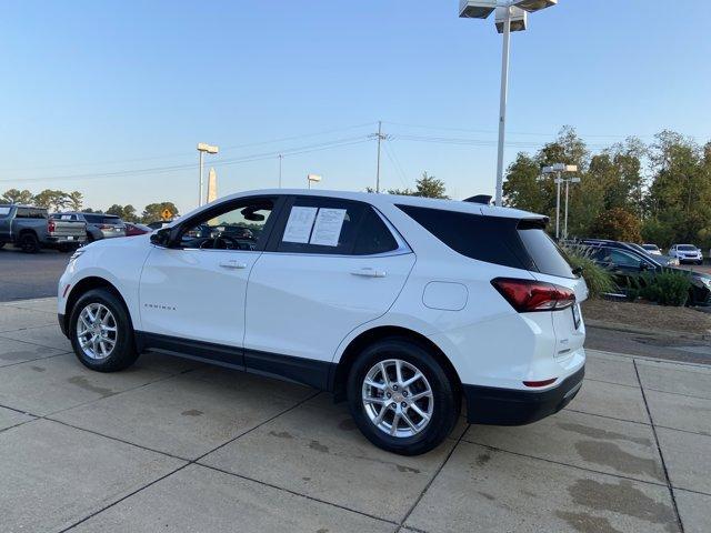 Photo of 2023 Summit White Chevrolet Equinox