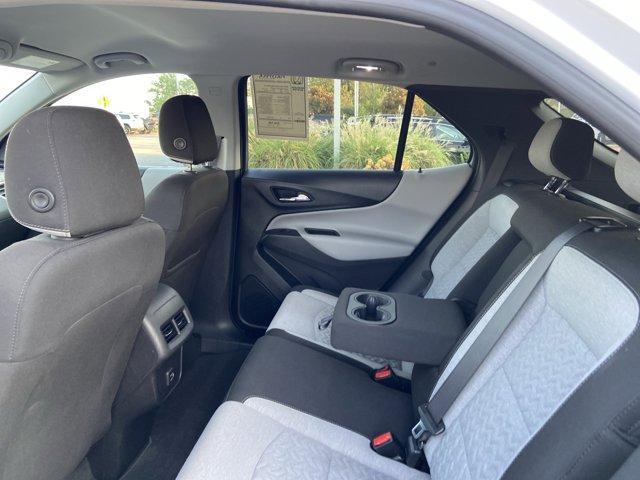 Photo of 2023 Summit White Chevrolet Equinox