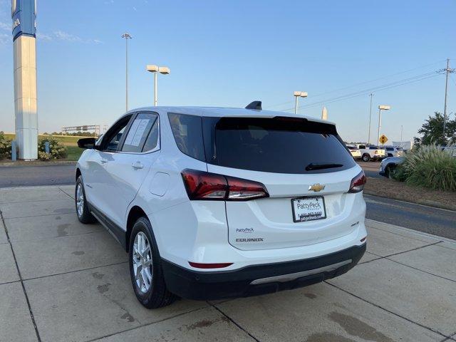 Photo of 2023 Summit White Chevrolet Equinox