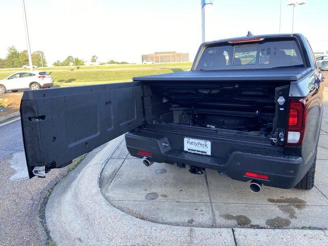 Photo of 2025 Crystal Black Pearl Honda Ridgeline
