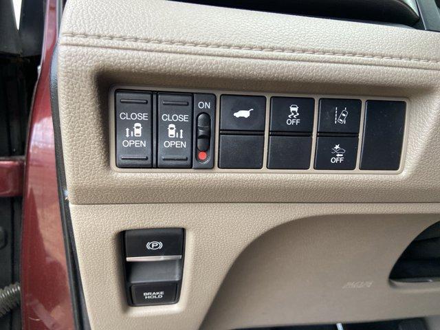Photo of 2020 Deep Scarlet Pearl Honda Odyssey
