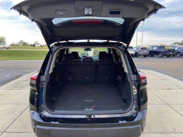 Photo of 2024 Black Nissan Rogue
