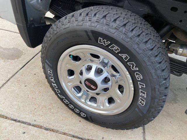 Photo of 2023 Quicksilver Metallic GMC Sierra 2500