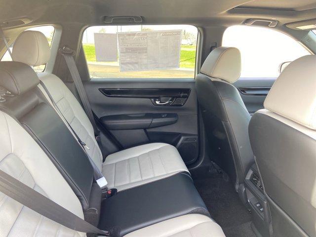 Photo of 2025 Platinum White Pearl Honda CR-V Hybrid