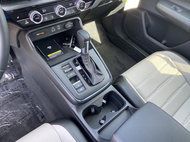 Photo of 2025 Platinum White Pearl Honda CR-V Hybrid