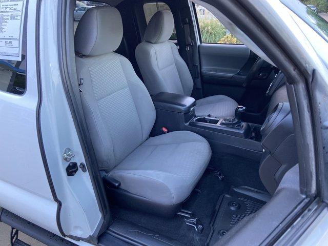 Photo of 2021 Super White Toyota Tacoma