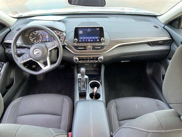 Photo of 2023 Brilliant Silver Metallic Nissan Altima