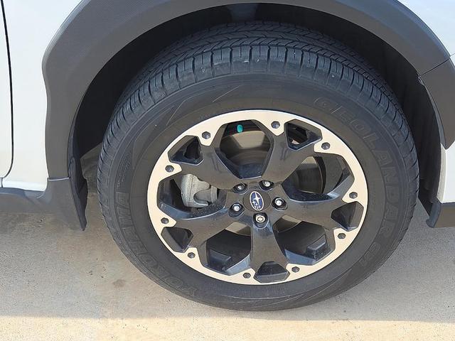 Photo of 2021 Crystal White Pearl Subaru Crosstrek