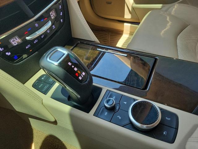 Photo of 2019 White Cadillac CT6