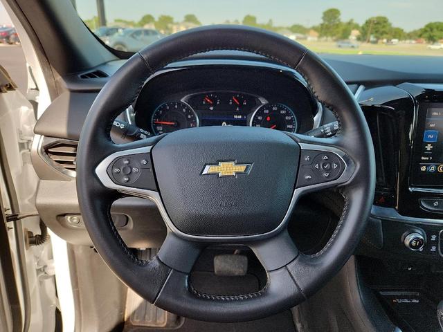 Photo of 2022 White Chevrolet Traverse