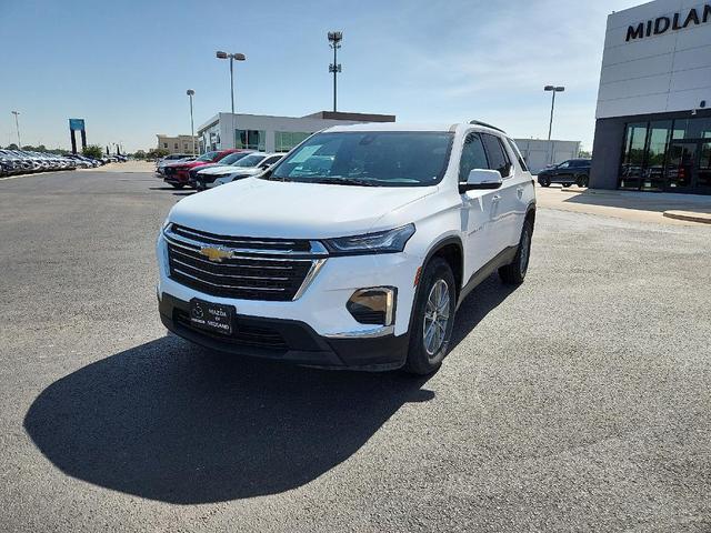 Photo of 2022 White Chevrolet Traverse