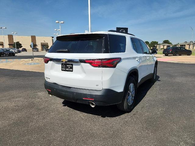 Photo of 2022 White Chevrolet Traverse