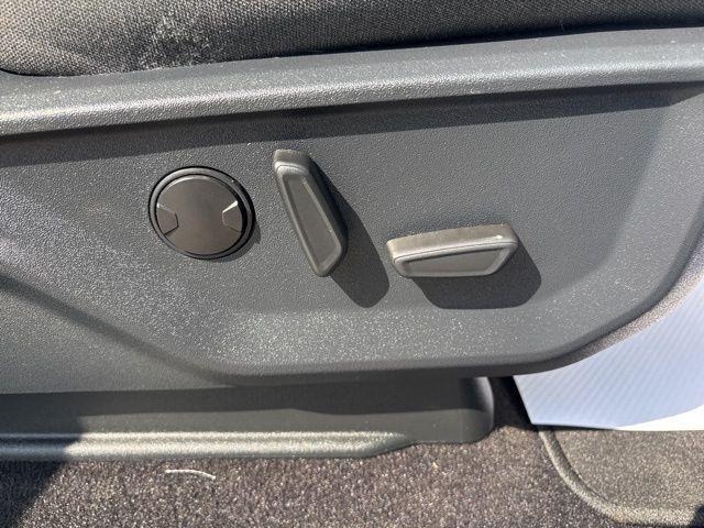 Photo of 2022 Iconic Silver Metallic Ford F-150