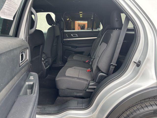 Photo of 2019 Ingot Silver Ford Explorer
