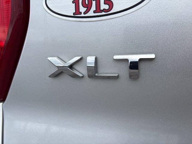 Photo of 2019 Ingot Silver Ford Explorer