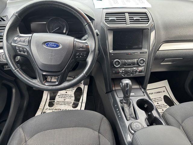 Photo of 2019 Ingot Silver Ford Explorer