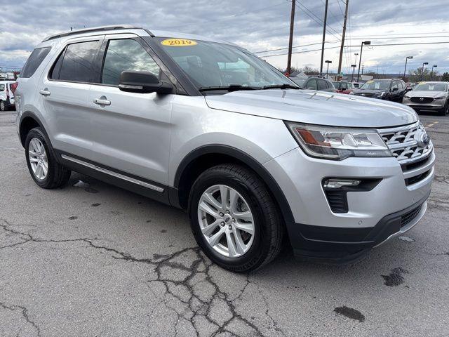 Photo of 2019 Ingot Silver Ford Explorer