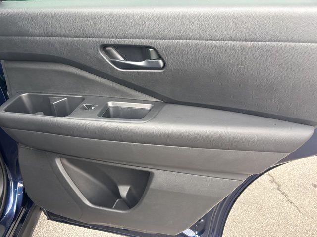 Photo of 2025 Deep Ocean Blue Nissan Pathfinder