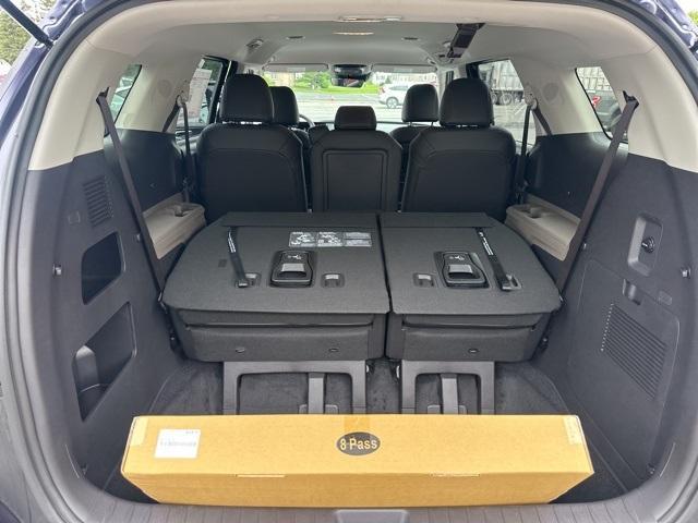 Photo of 2026 Deep Chroma Blue Kia Carnival