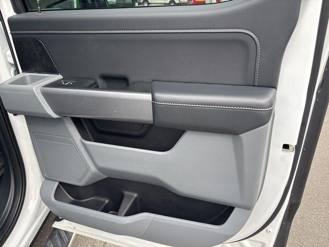 Photo of 2022 Oxford White Ford F-150