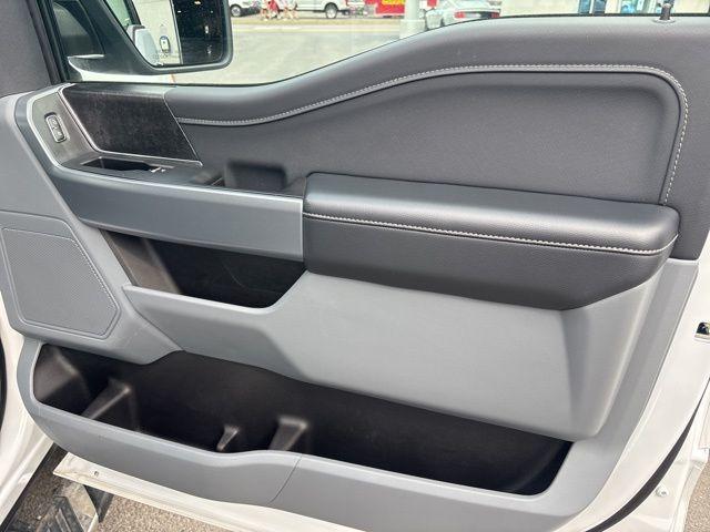 Photo of 2022 Oxford White Ford F-150