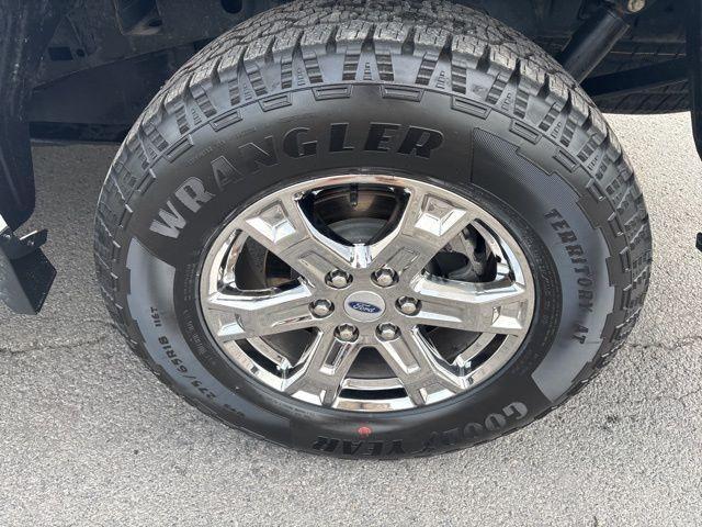 Photo of 2022 Oxford White Ford F-150
