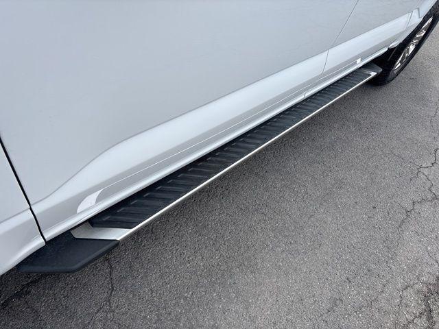Photo of 2022 Oxford White Ford F-150