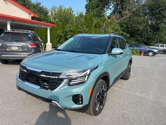Photo of 2026 Blue Kia Seltos