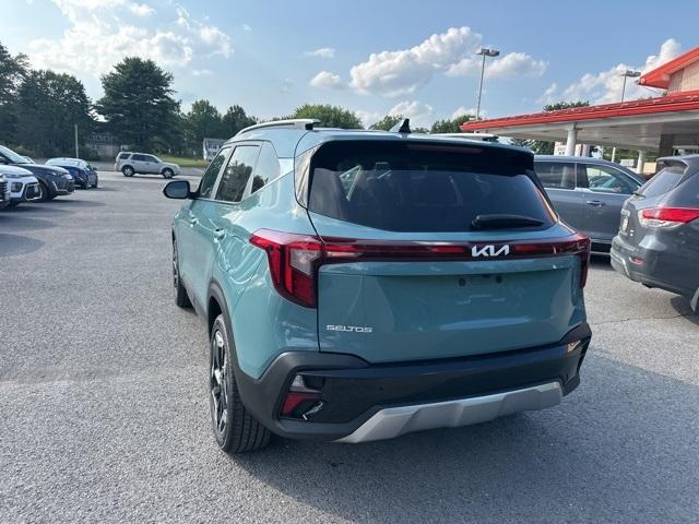 Photo of 2026 Blue Kia Seltos