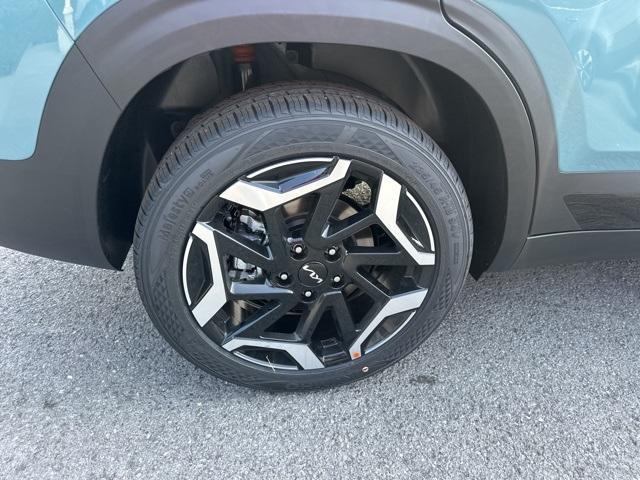 Photo of 2026 Blue Kia Seltos