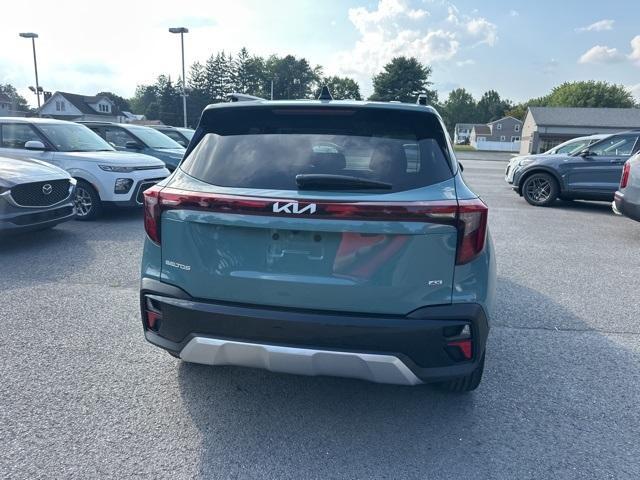 Photo of 2026 Blue Kia Seltos