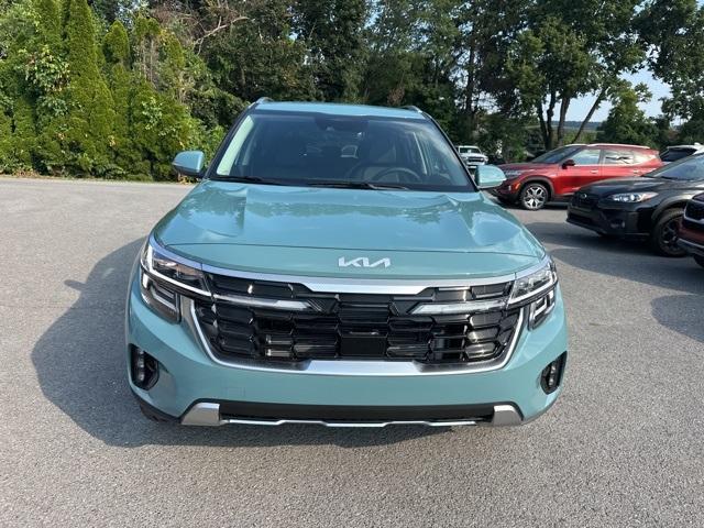 Photo of 2026 Blue Kia Seltos