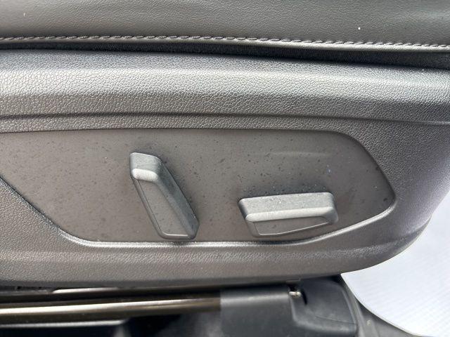 Photo of 2024 Red Kia Sorento