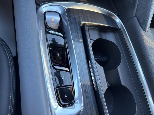 Photo of 2024 Summit White Buick Enclave