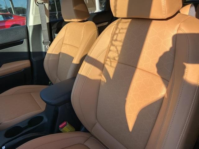 Photo of 2025 Fusion Orange Kia Seltos