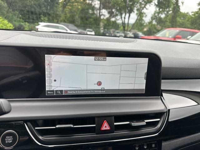 Photo of 2025 Mars Orange Kia Seltos