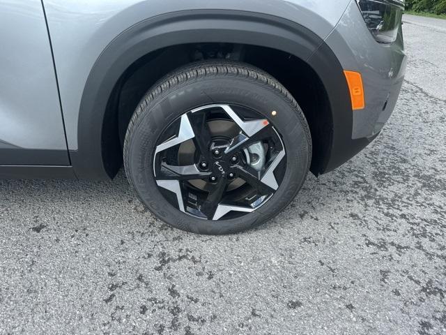 Photo of 2025 Steel Gray Kia Seltos