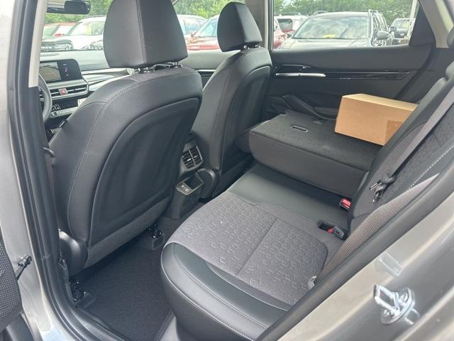 Photo of 2025 Steel Gray Kia Seltos